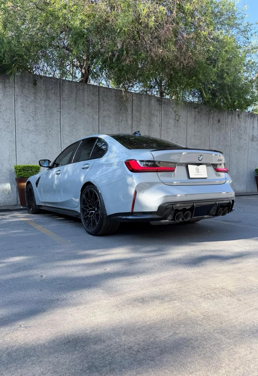 BMW M3 2022 — foto 3 de 13