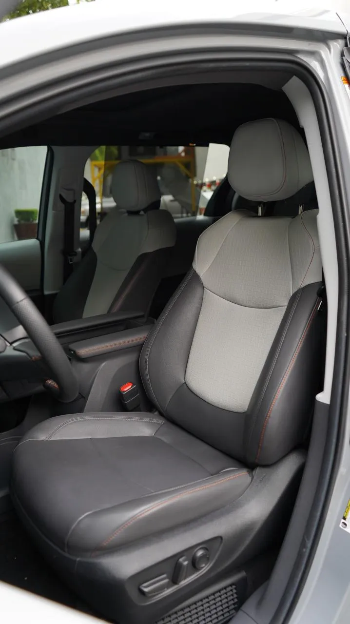Toyota Sienna 2024 — foto 6 de 10