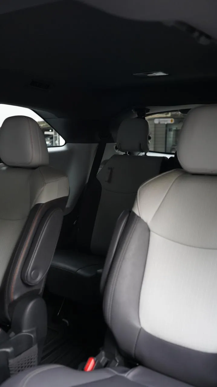 Toyota Sienna 2024 — foto 10 de 10