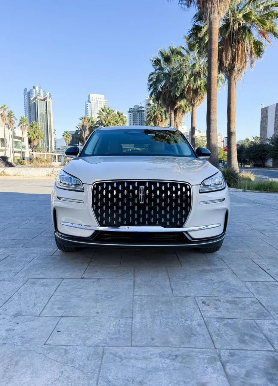 Lincoln Corsair 2024 — foto 3 de 15