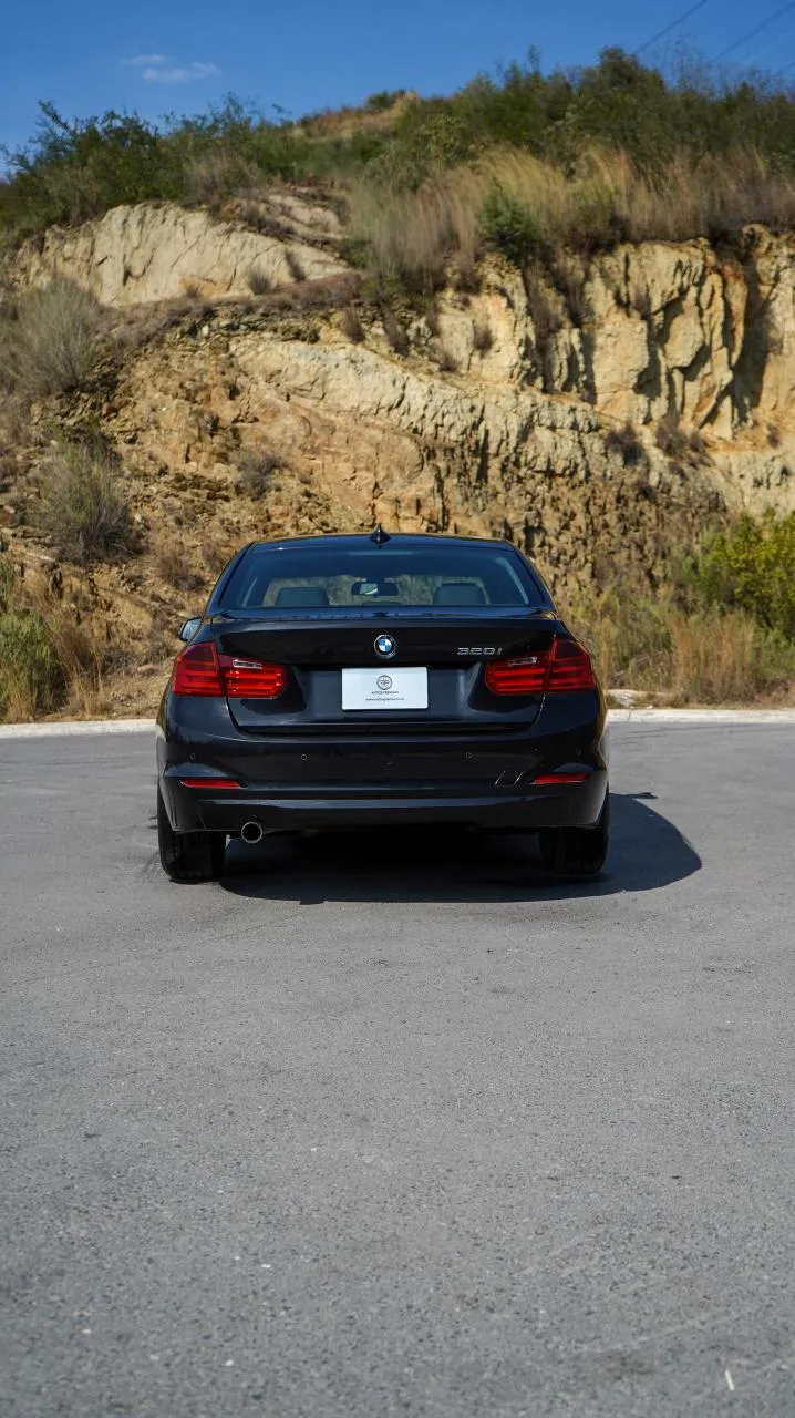 BMW Serie 3 2015 — foto 6 de 11