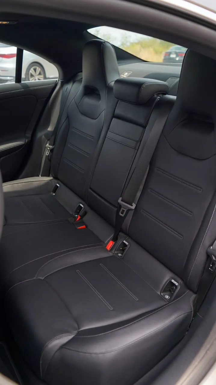 Mercedes-Benz CLA 2020 — foto 12 de 14