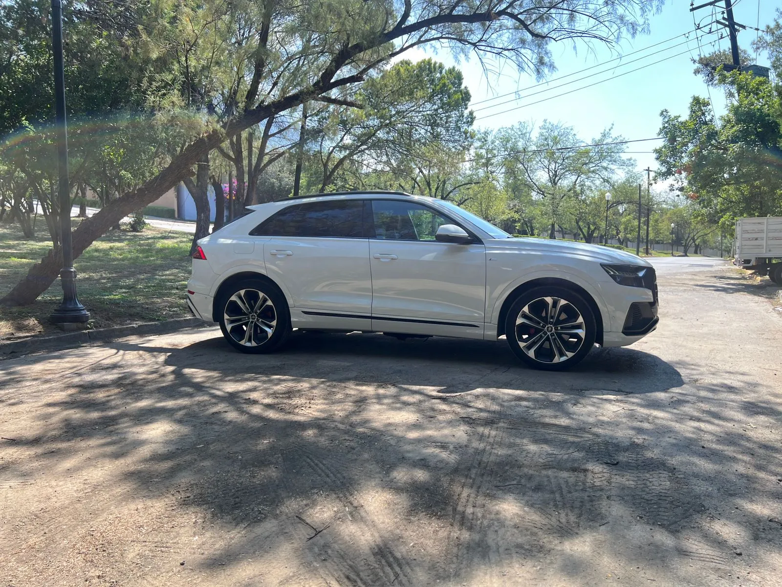 Audi Q8 2021 — foto 6 de 9