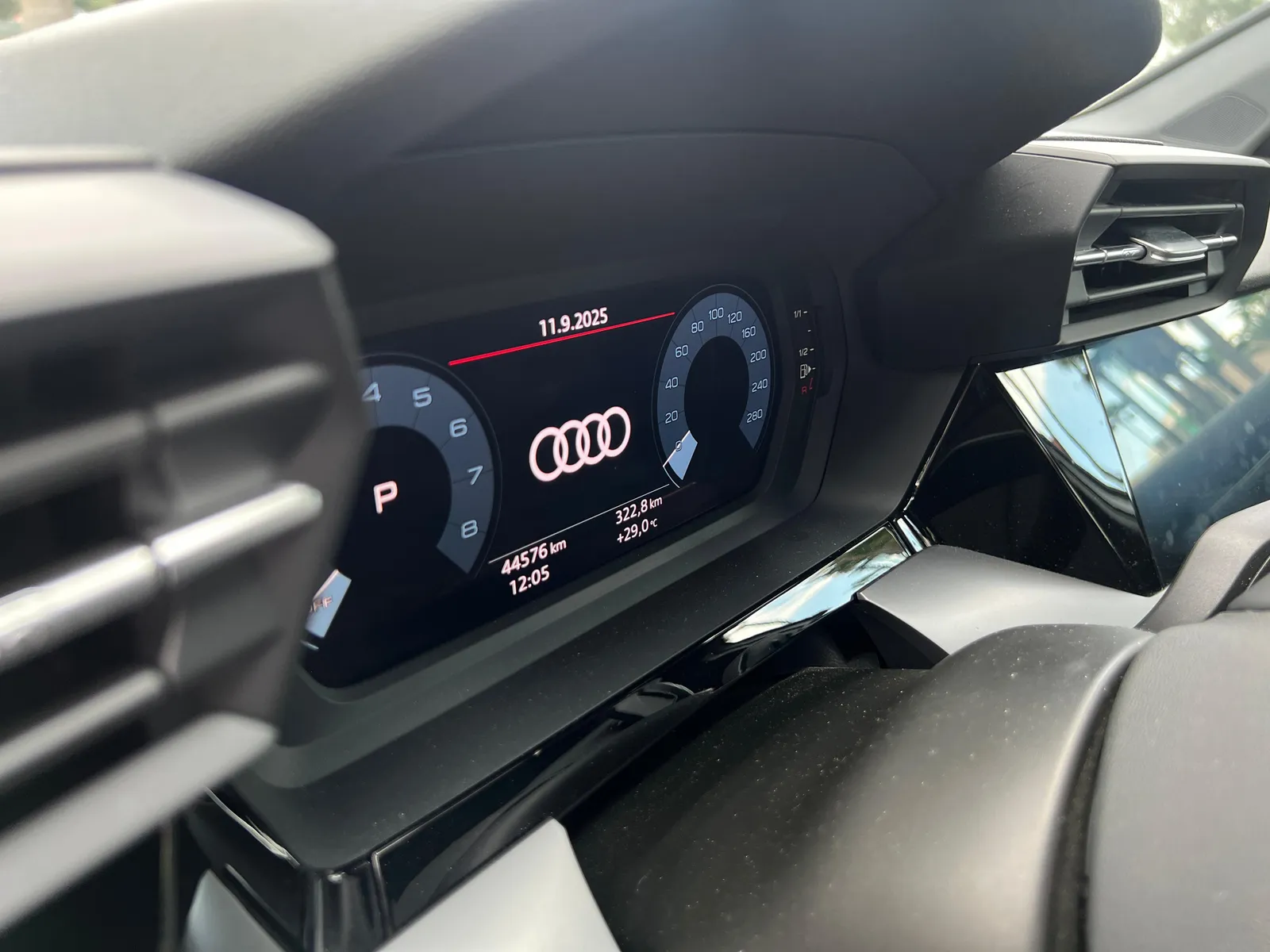 Audi A3 2023 — foto 10 de 15