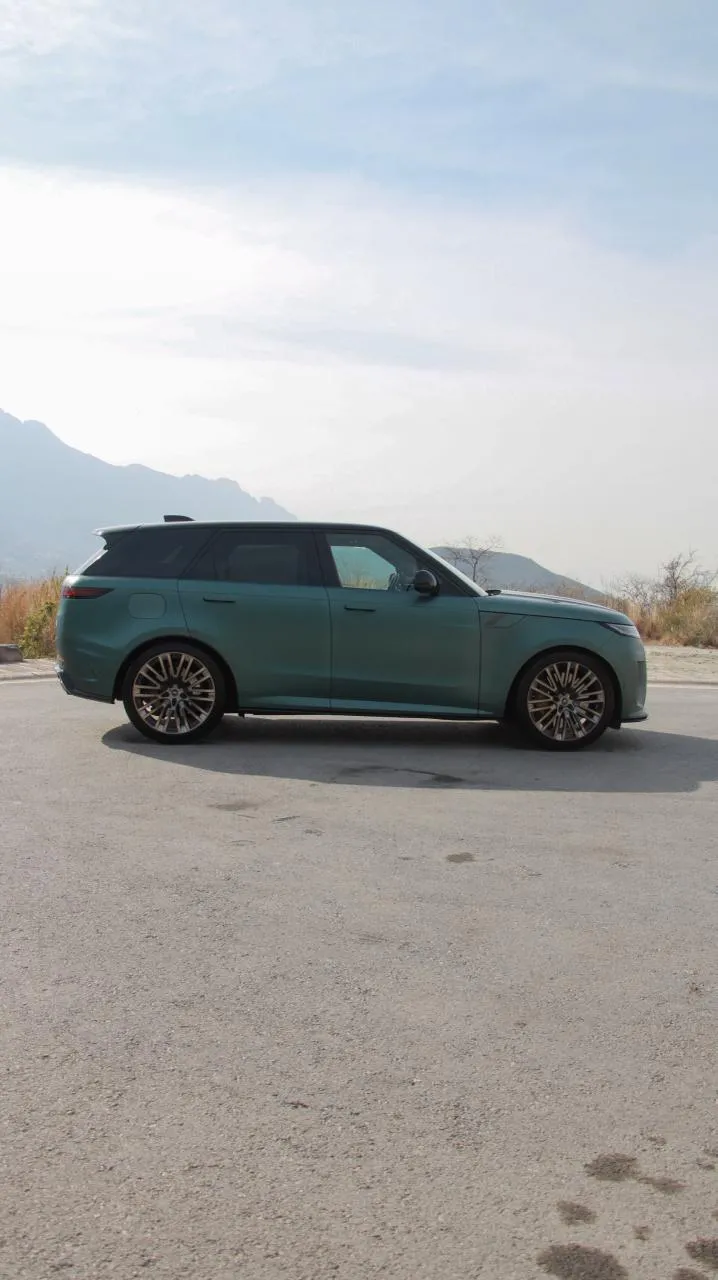 Land Rover Range Rover Sport 2025 — foto 3 de 14