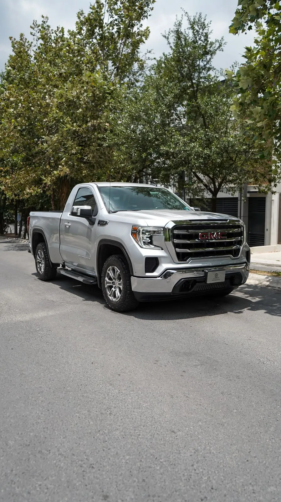 GMC Sierra 2021 — foto 1 de 15