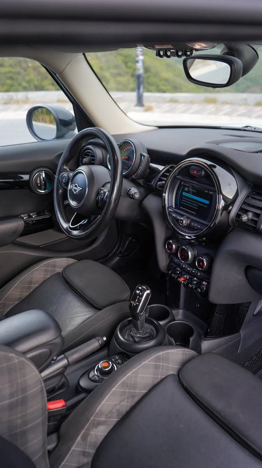 MINI Cooper 2019 — foto 10 de 11