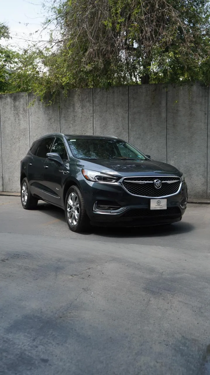 Buick Enclave 2019 — foto 1 de 11