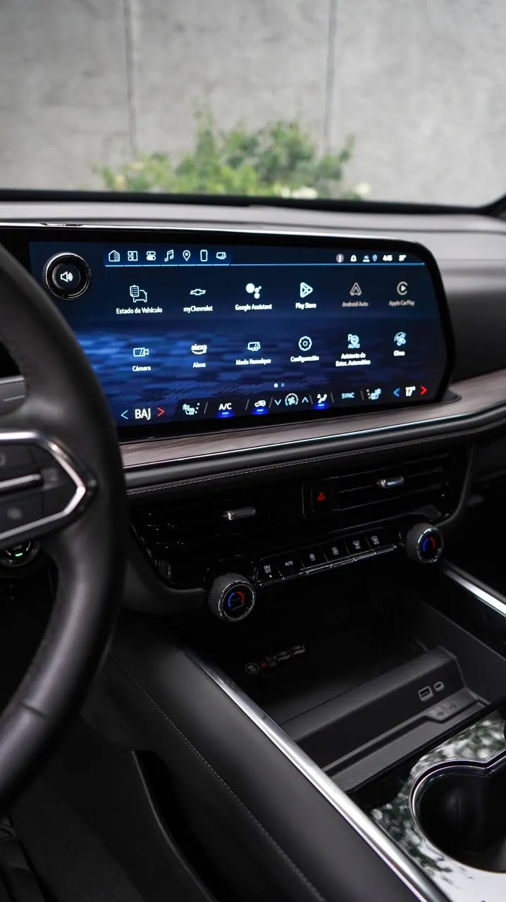 Chevrolet Tahoe 2025 — foto 11 de 13