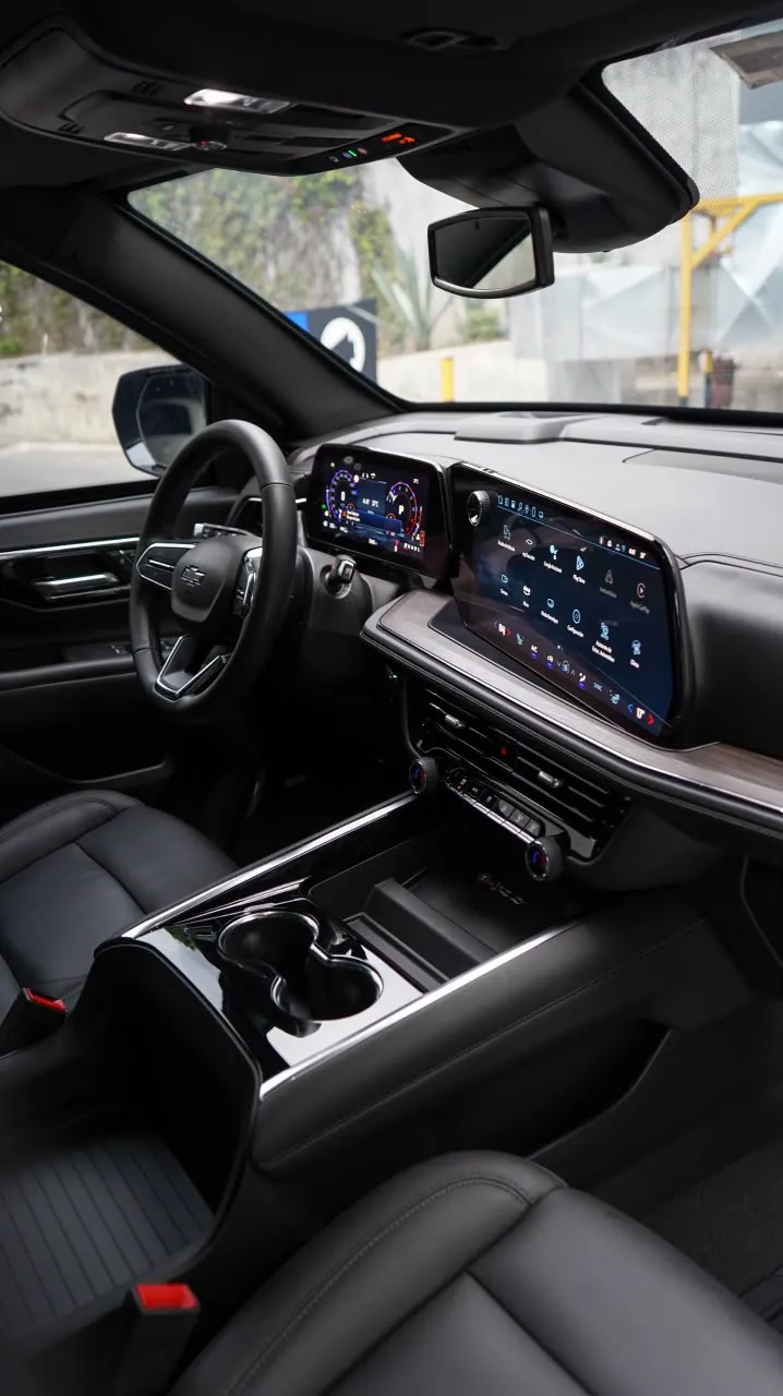 Chevrolet Tahoe 2025 — foto 7 de 13
