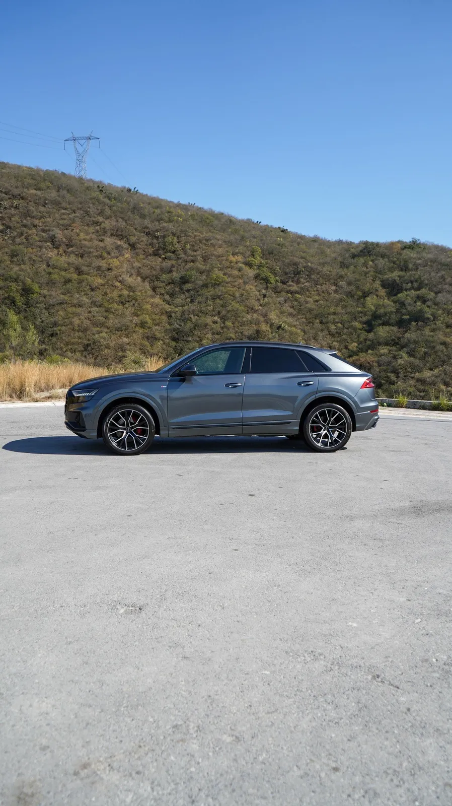 Audi Q8 2023 — foto 9 de 14