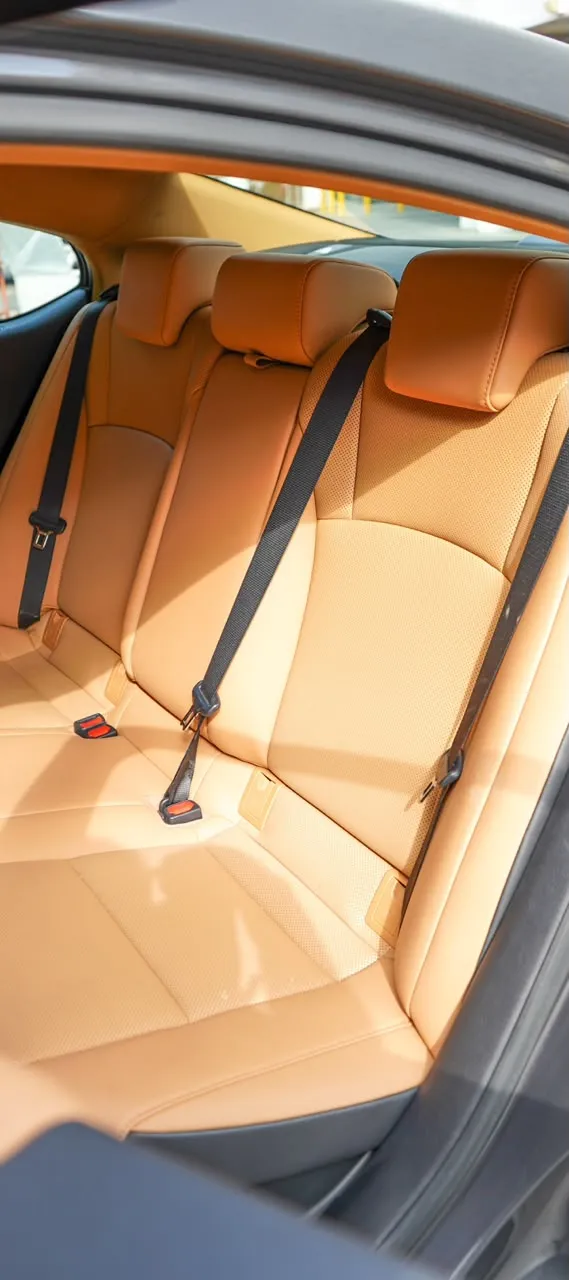 Lexus ES 2022 — foto 8 de 10