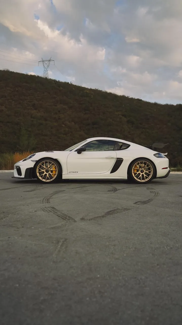 Porsche 718 cayman 2025 — foto 15 de 15