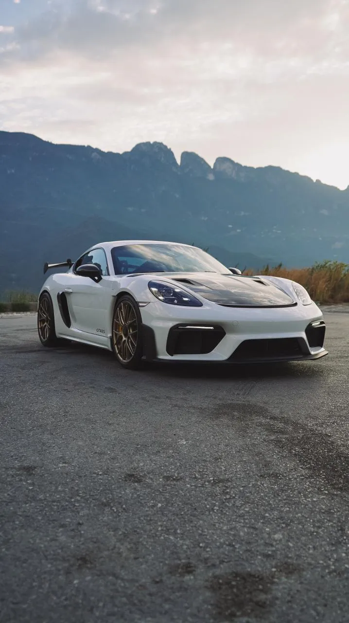 Porsche 718 cayman 2025 — foto 6 de 15