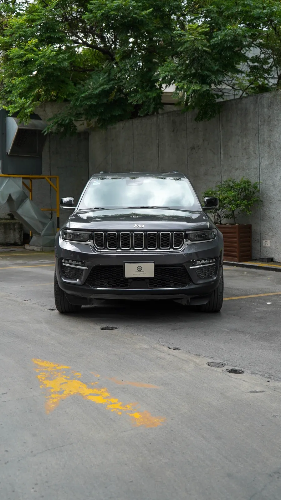 Jeep Grand Cherokee 2023 — foto 2 de 12
