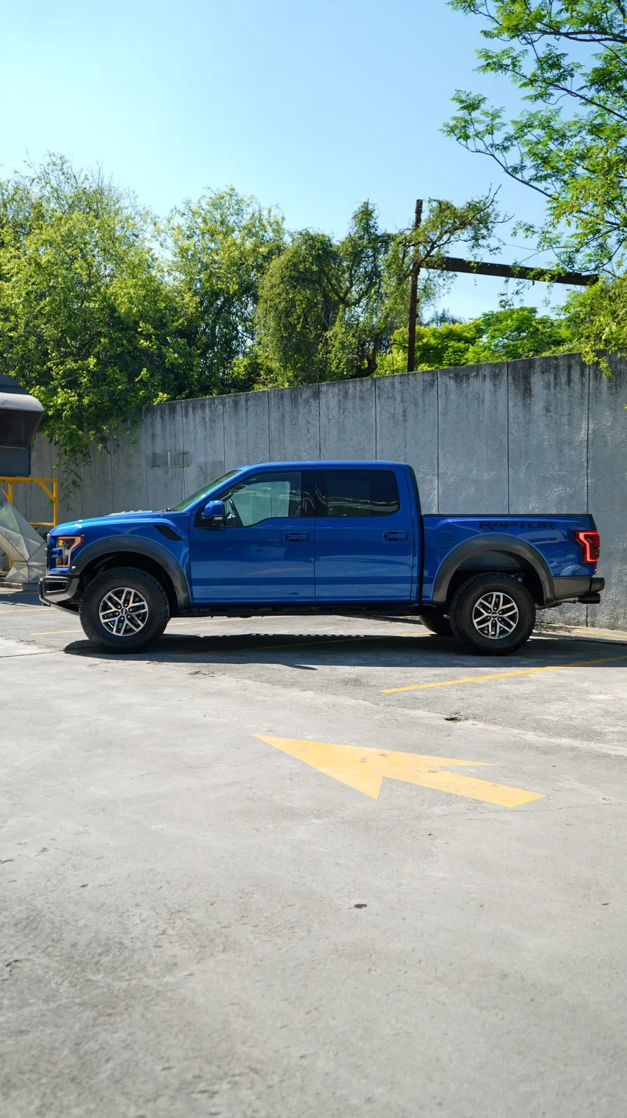 Ford Lobo Raptor 2018 — foto 4 de 12
