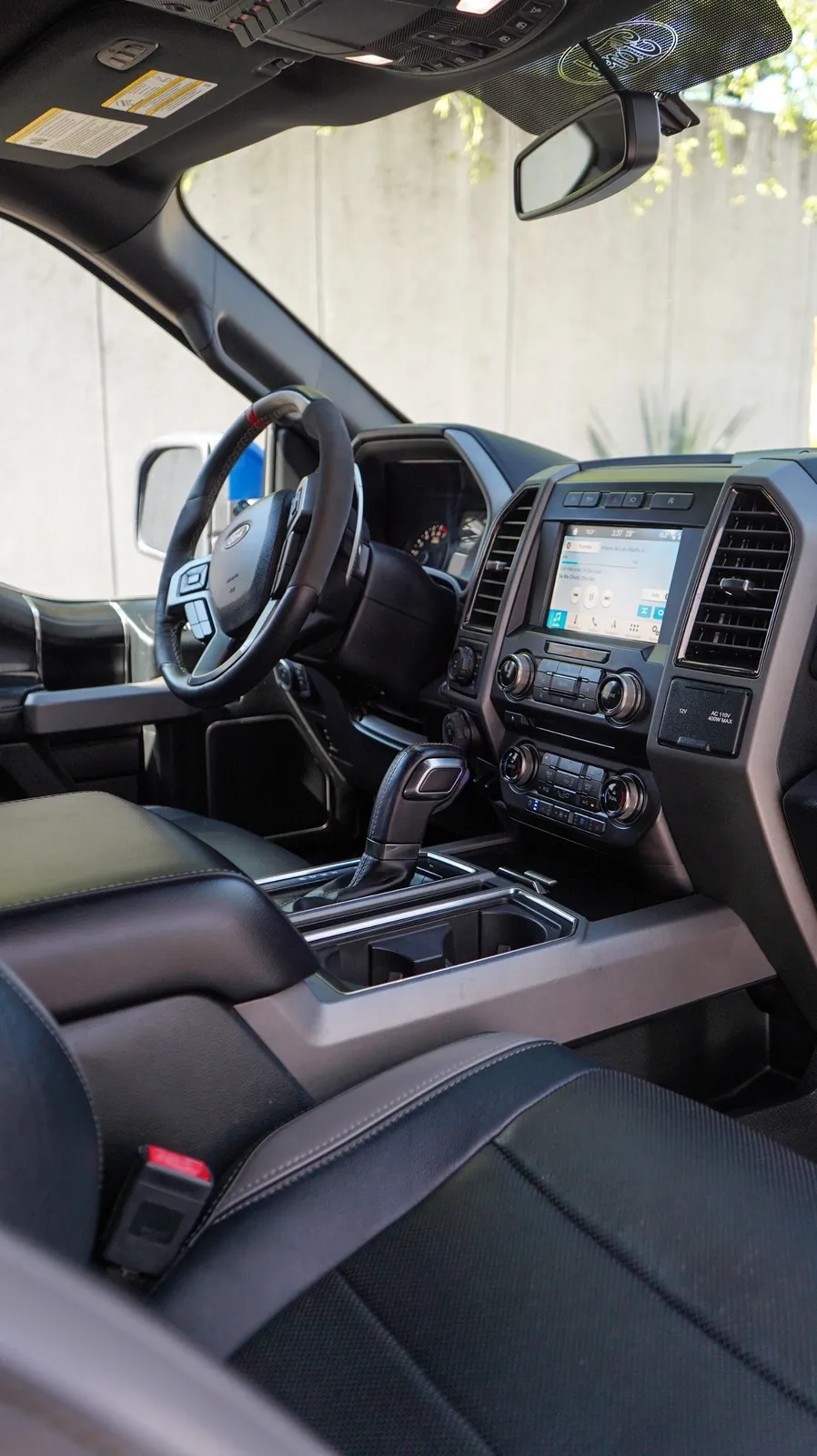 Ford Lobo Raptor 2018 — foto 11 de 12