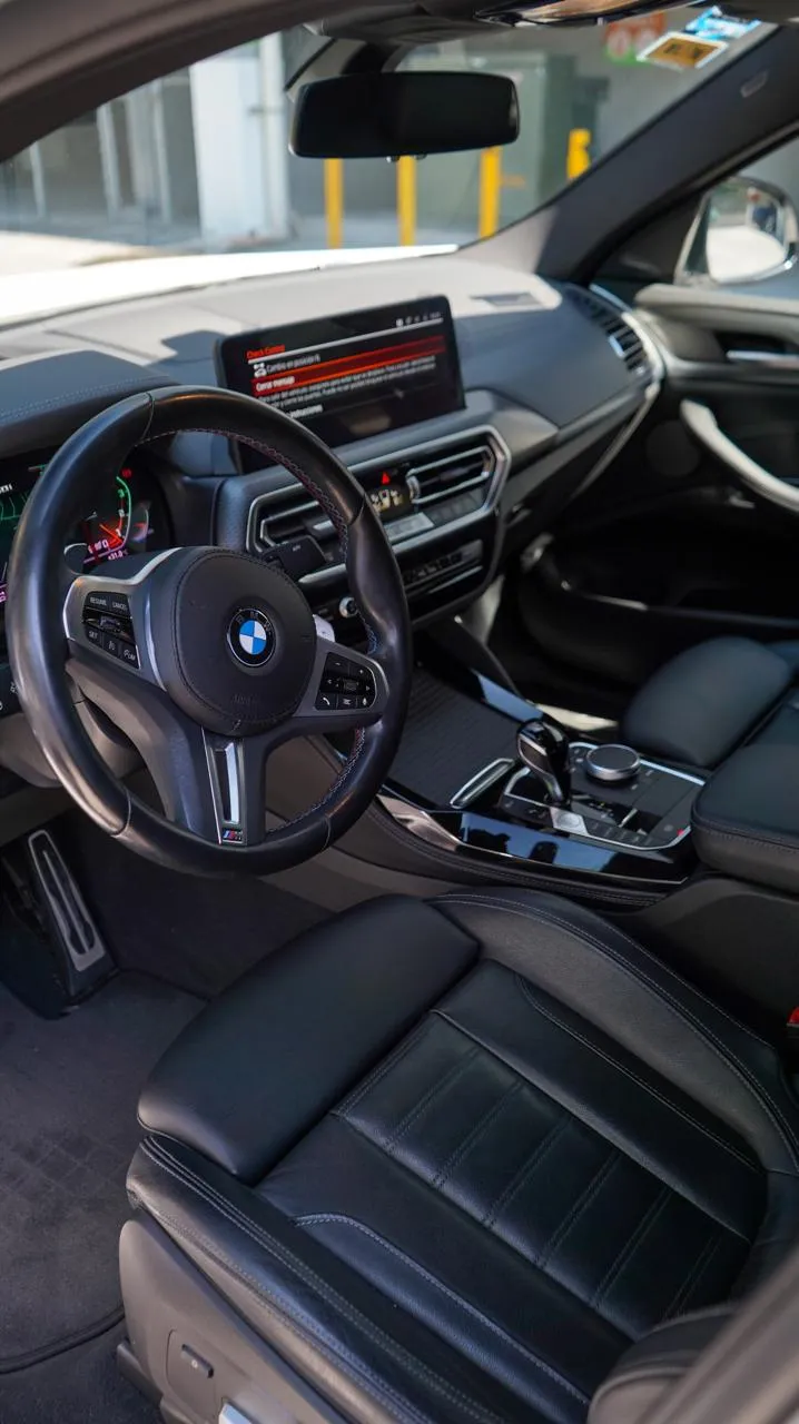 BMW X4 2023 — foto 4 de 8