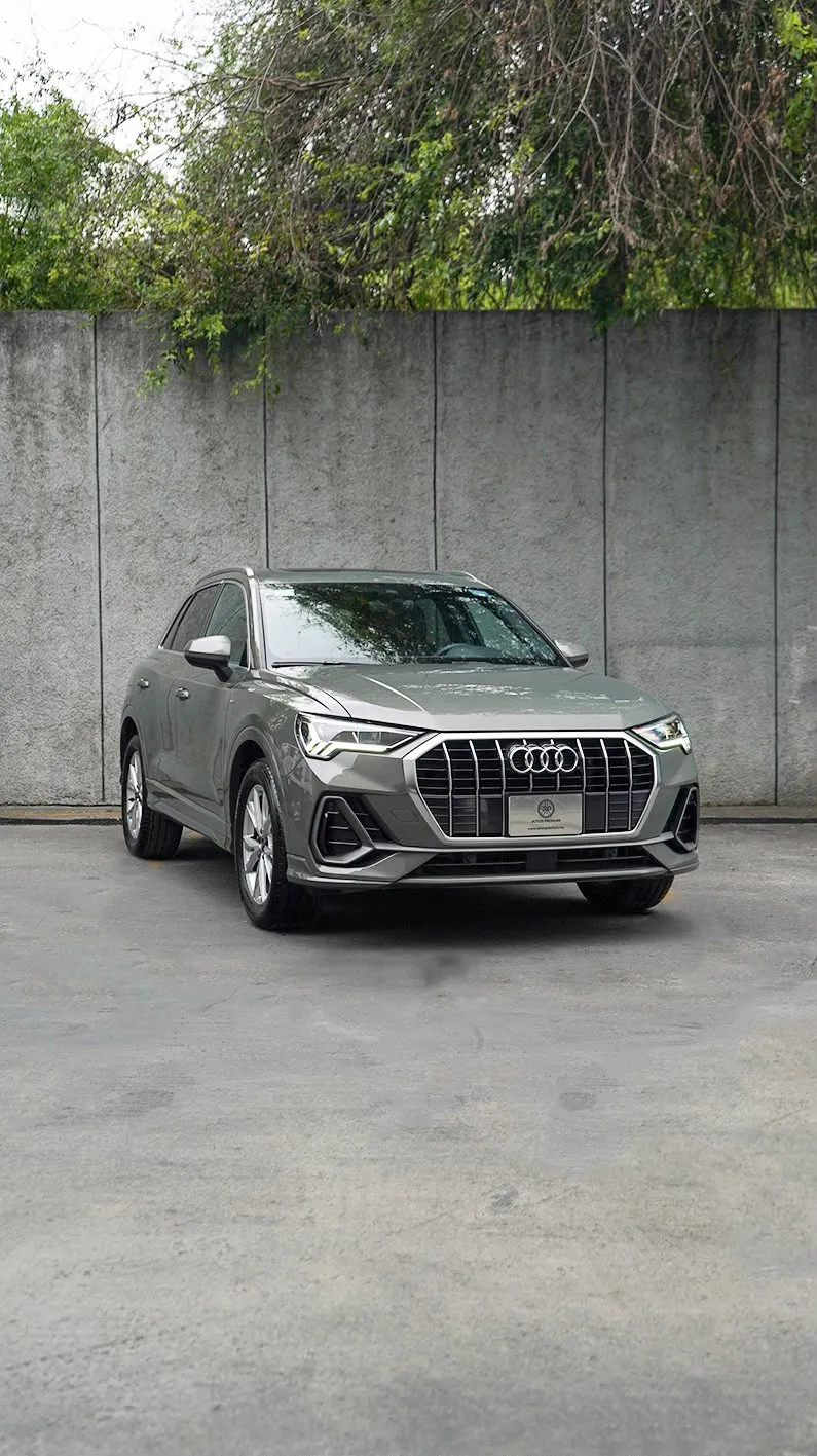 Audi Q3 2024 — foto 1 de 12