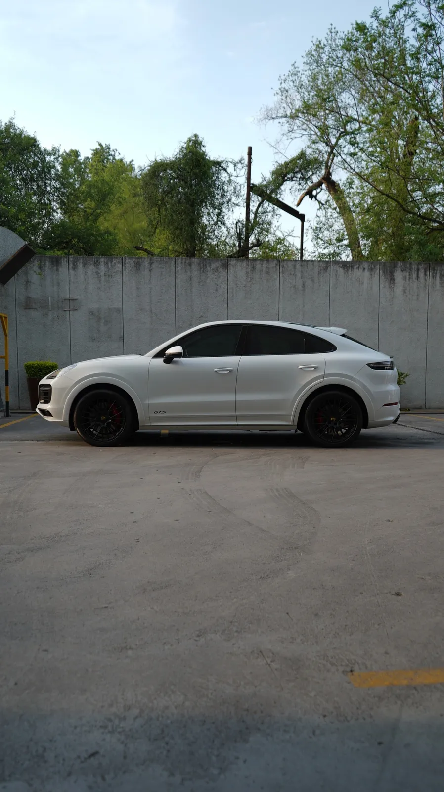 Porsche Cayenne 2021 — foto 3 de 12