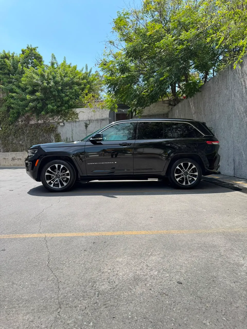 Jeep Grand Cherokee 2024 — foto 8 de 14