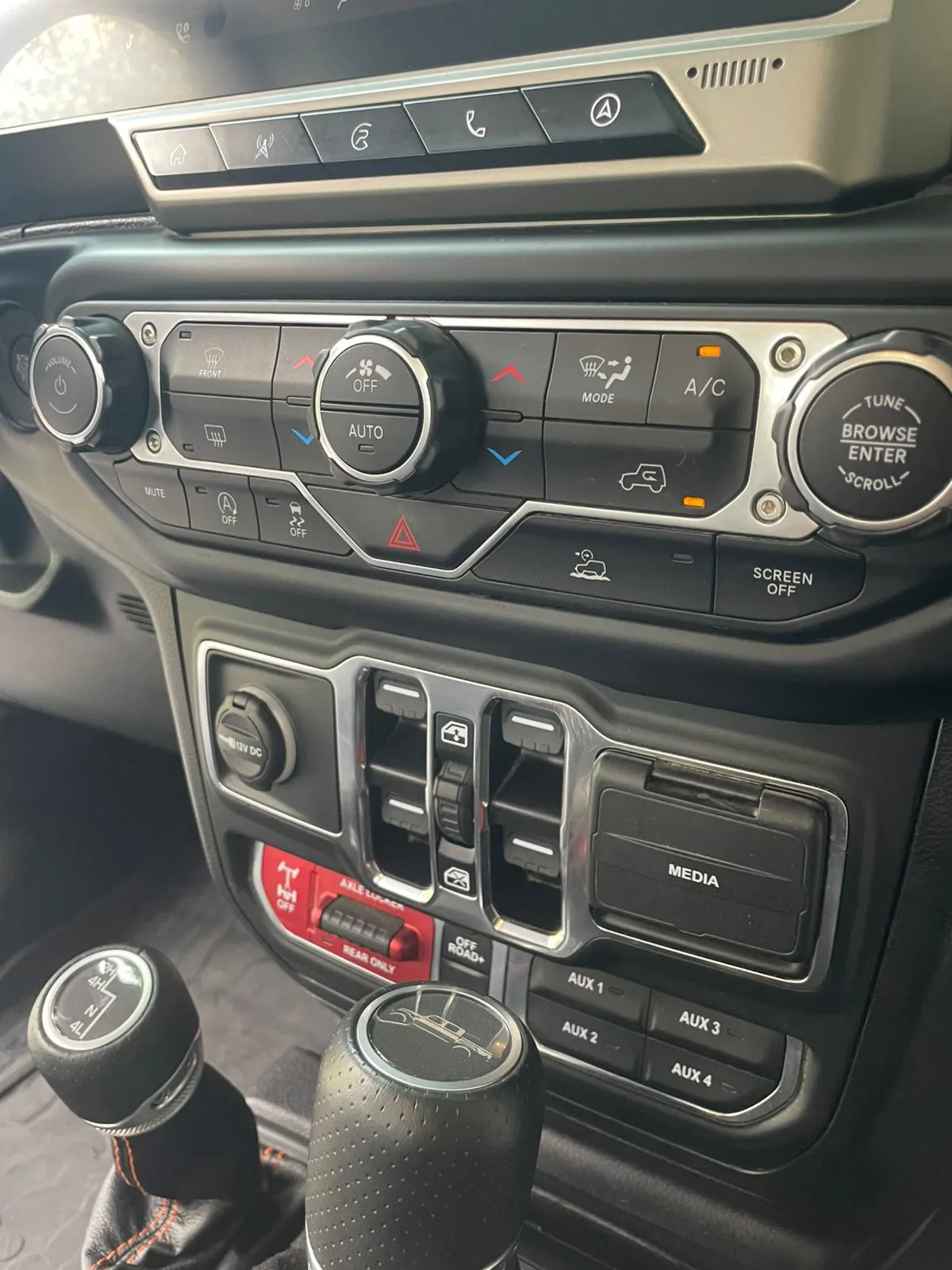 Jeep Gladiator 2023 — foto 3 de 15