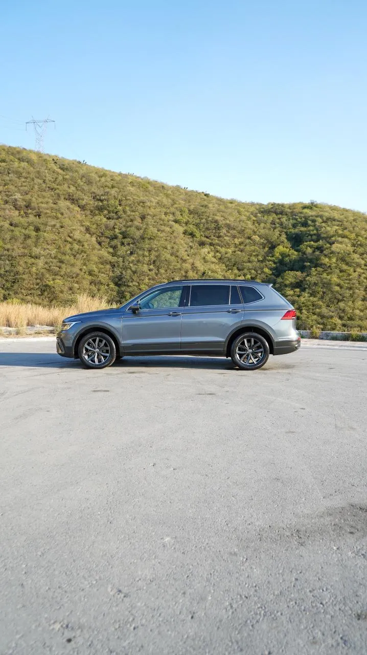 Volkswagen Tiguan 2022 — foto 4 de 13