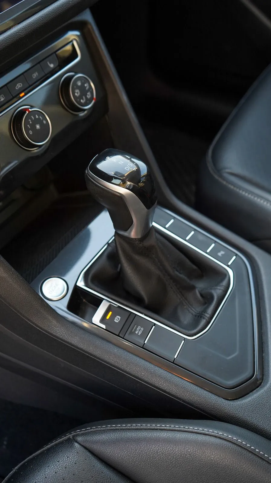 Volkswagen Tiguan 2022 — foto 10 de 13