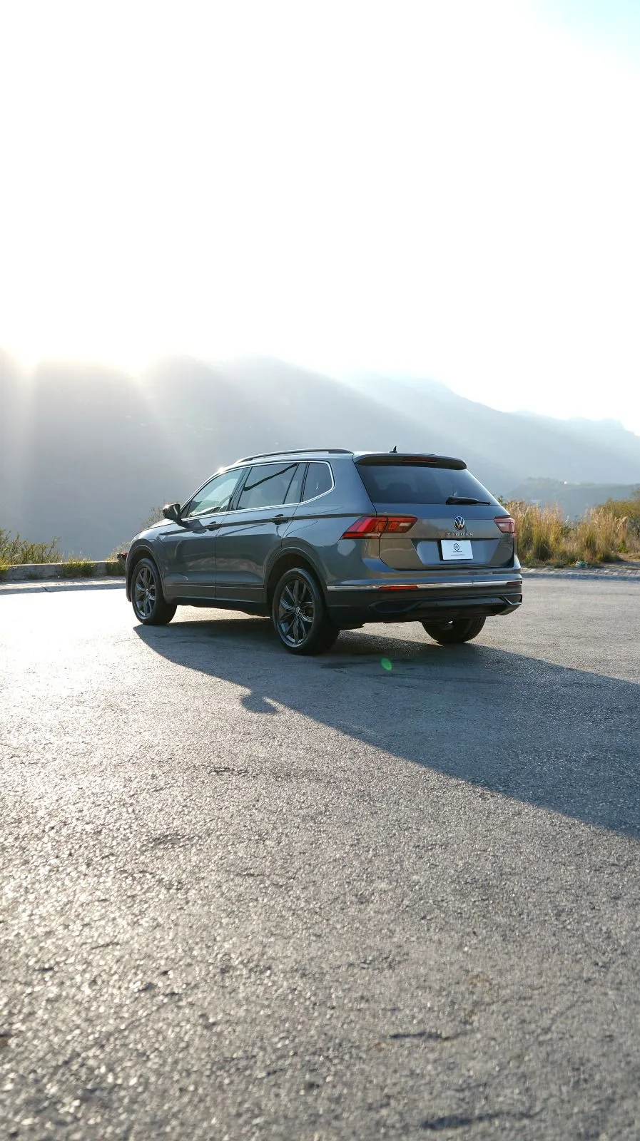 Volkswagen Tiguan 2022 — foto 3 de 13