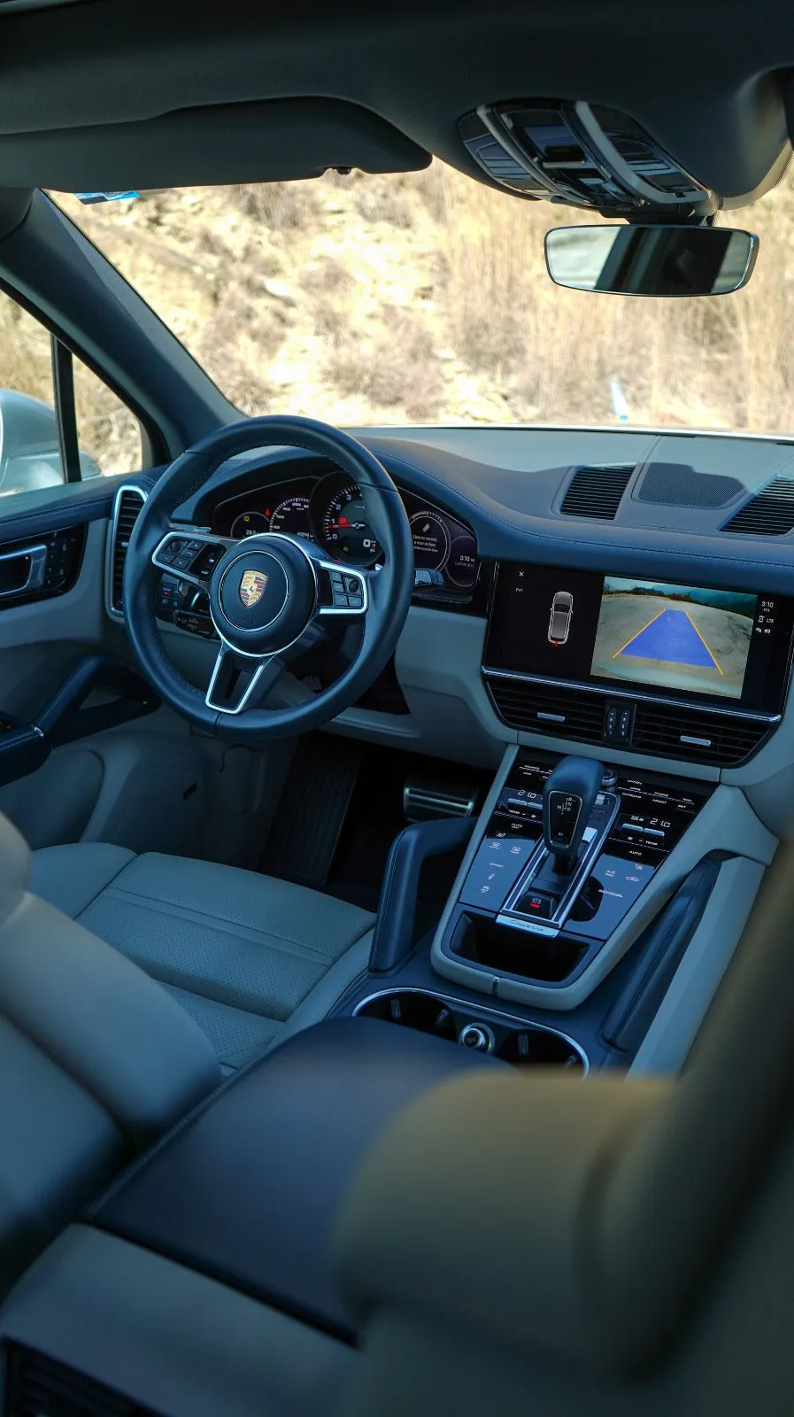 Porsche Cayenne 2022 — foto 13 de 15