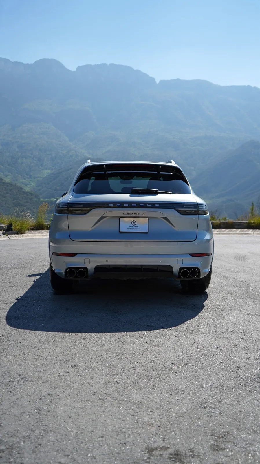 Porsche Cayenne 2022 — foto 6 de 15