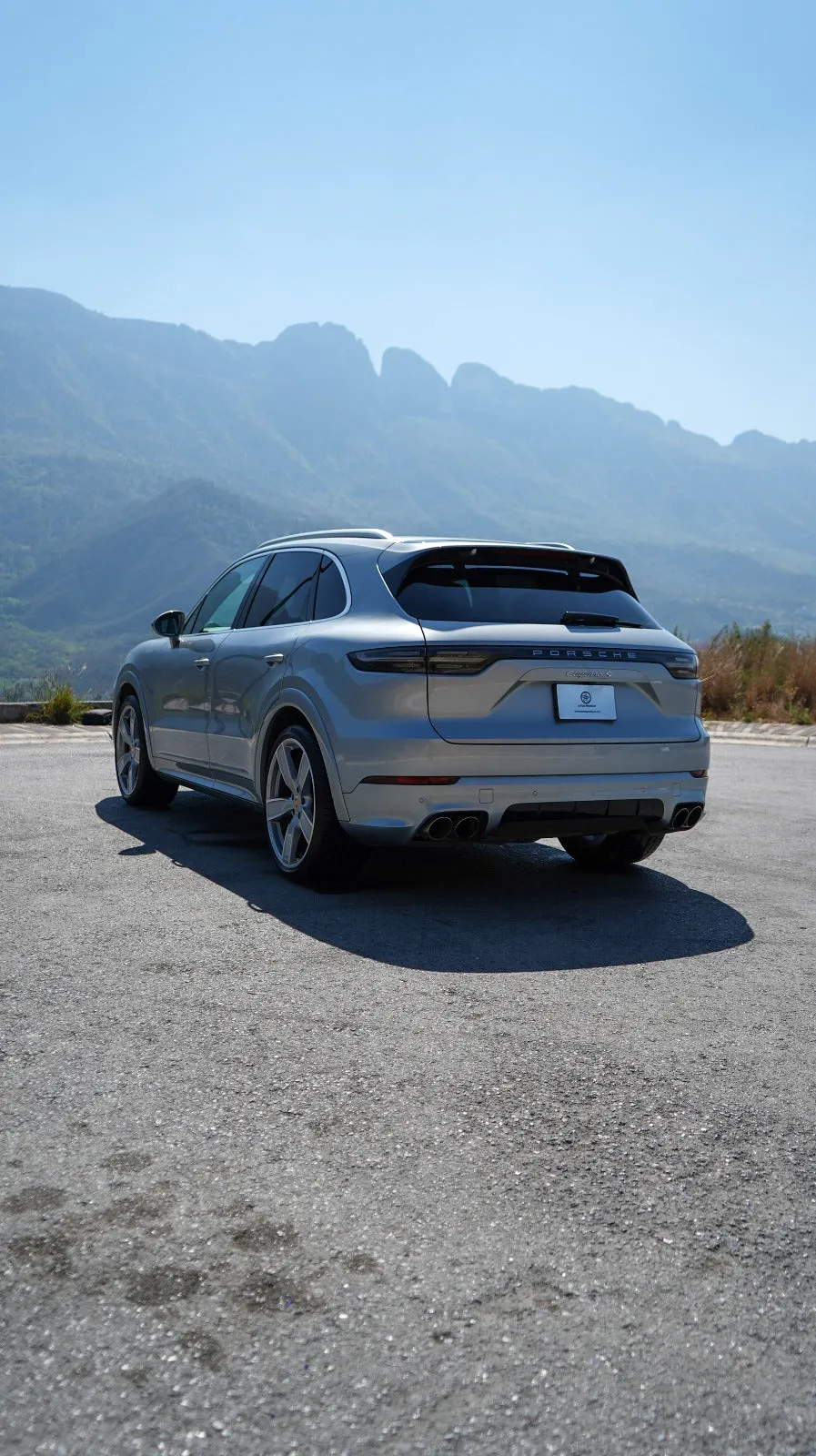 Porsche Cayenne 2022 — foto 5 de 15