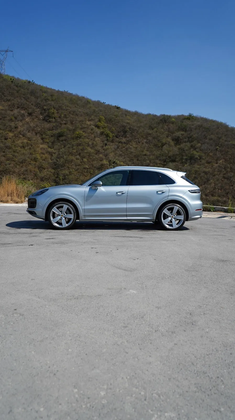 Porsche Cayenne 2022 — foto 4 de 15