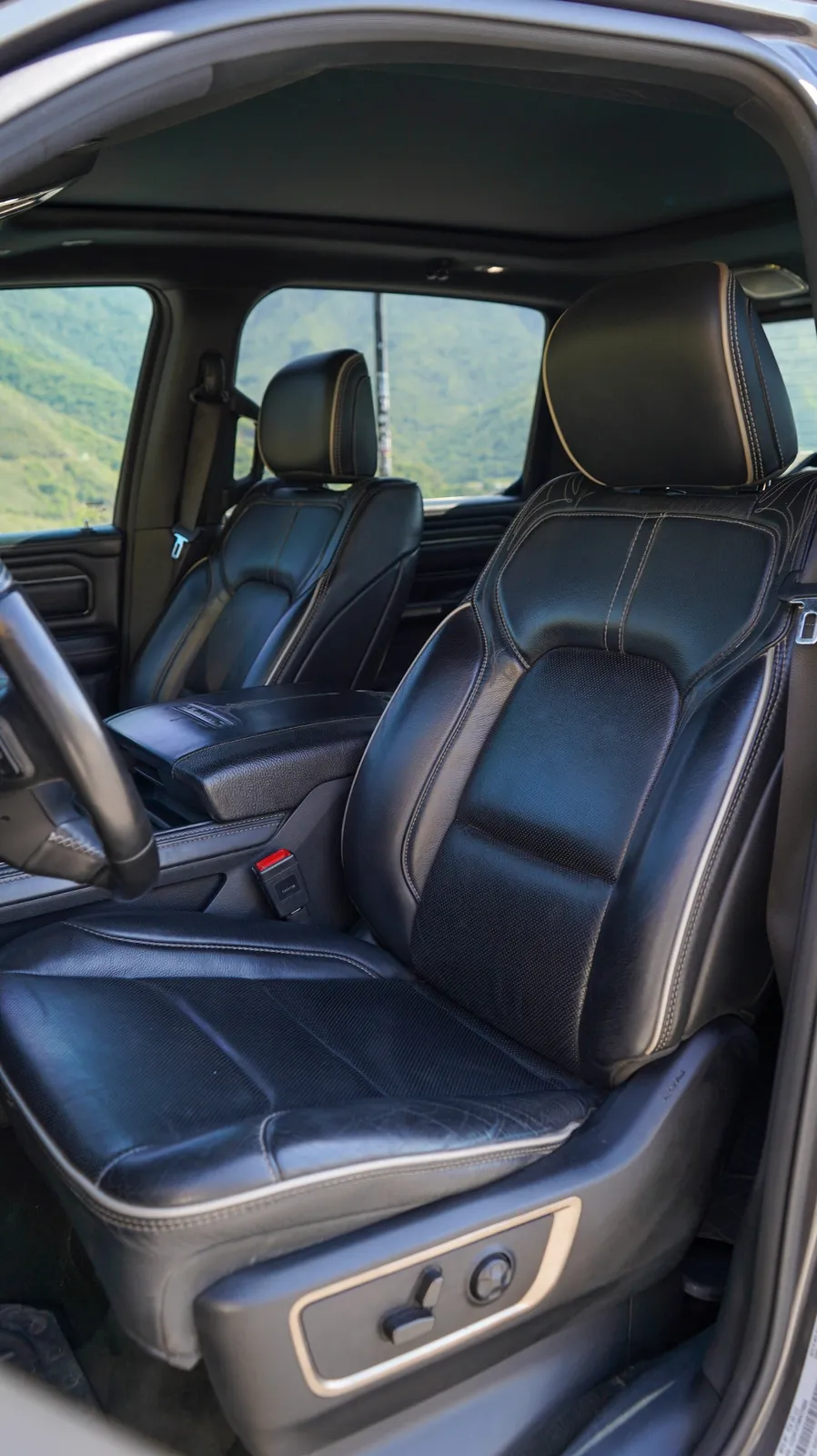RAM 1500 2021 — foto 11 de 14