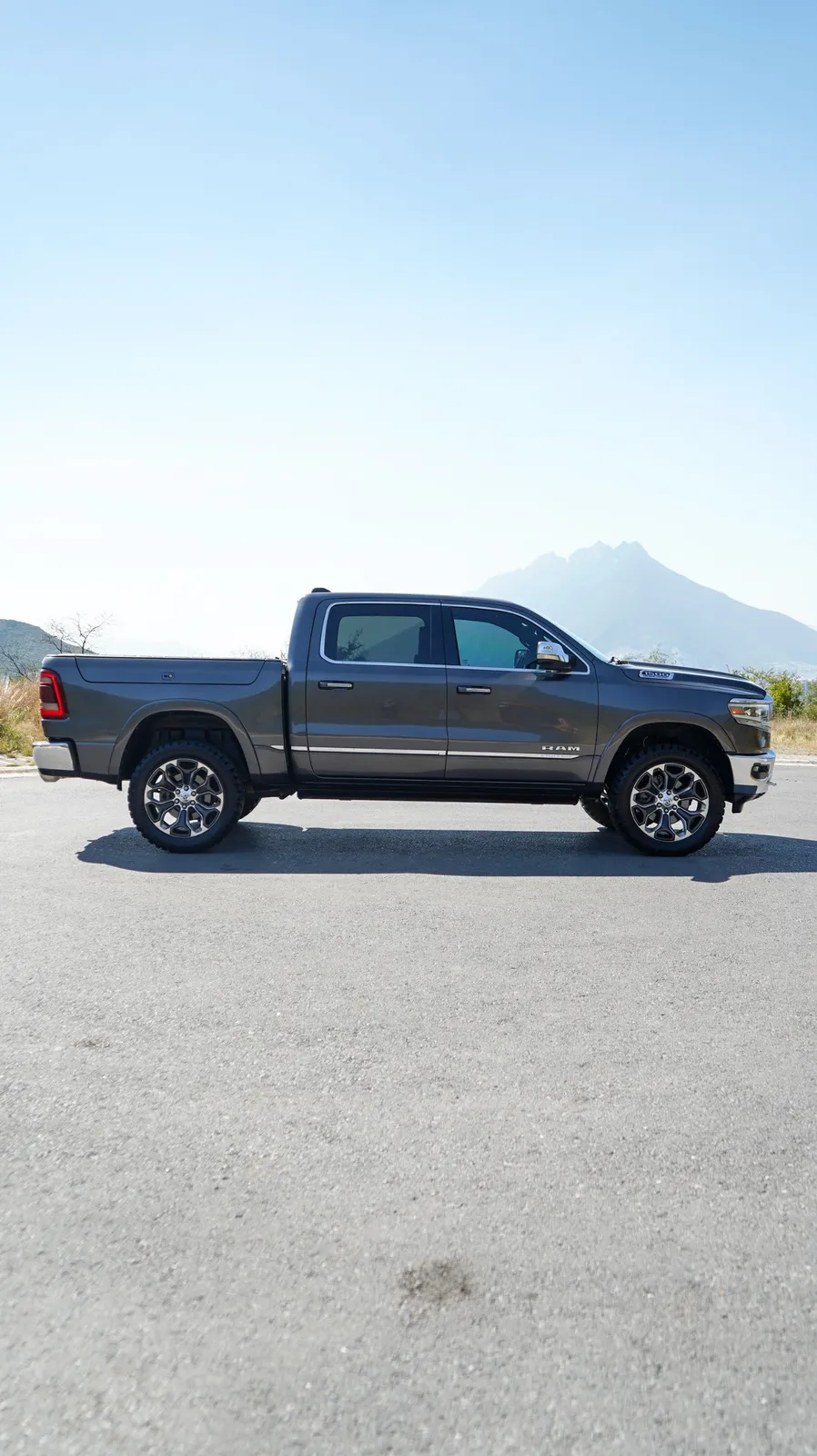 RAM 1500 2021 — foto 4 de 14