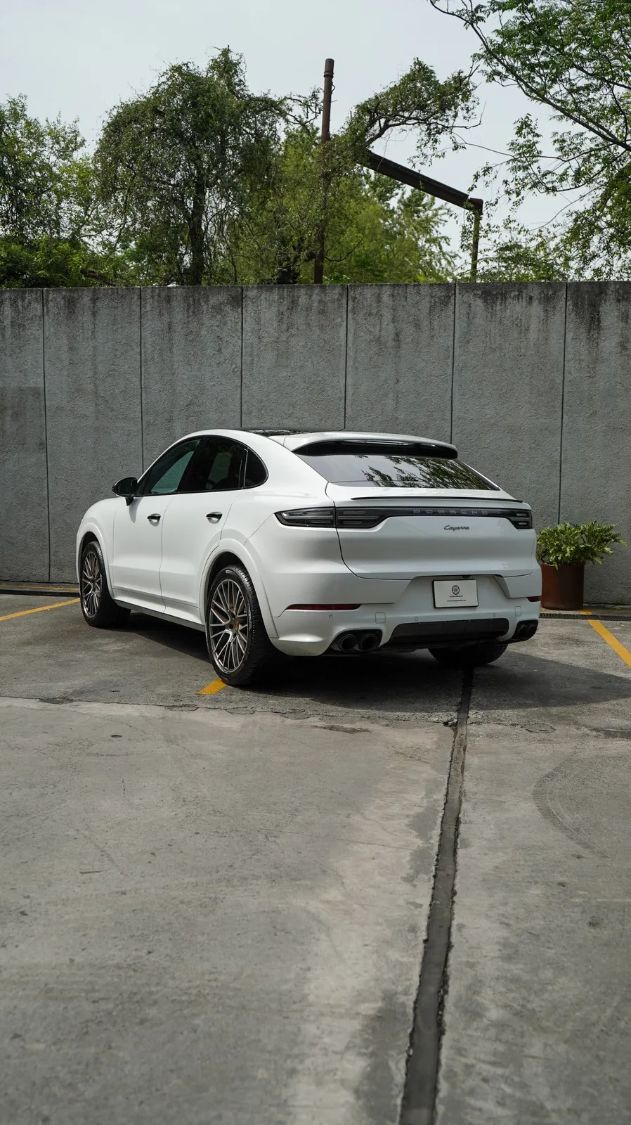 Porsche Cayenne coupé 2023 — foto 5 de 12