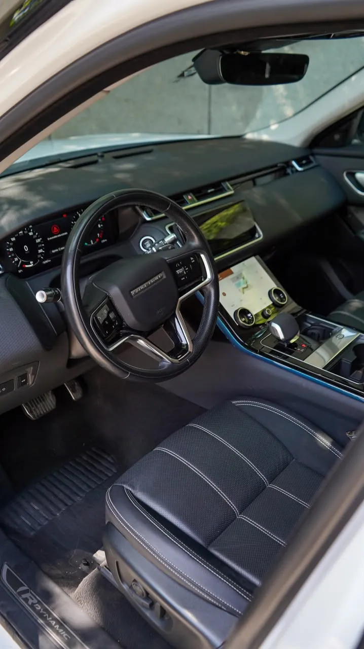 Land Rover Range Rover Velar 2021 — foto 6 de 12