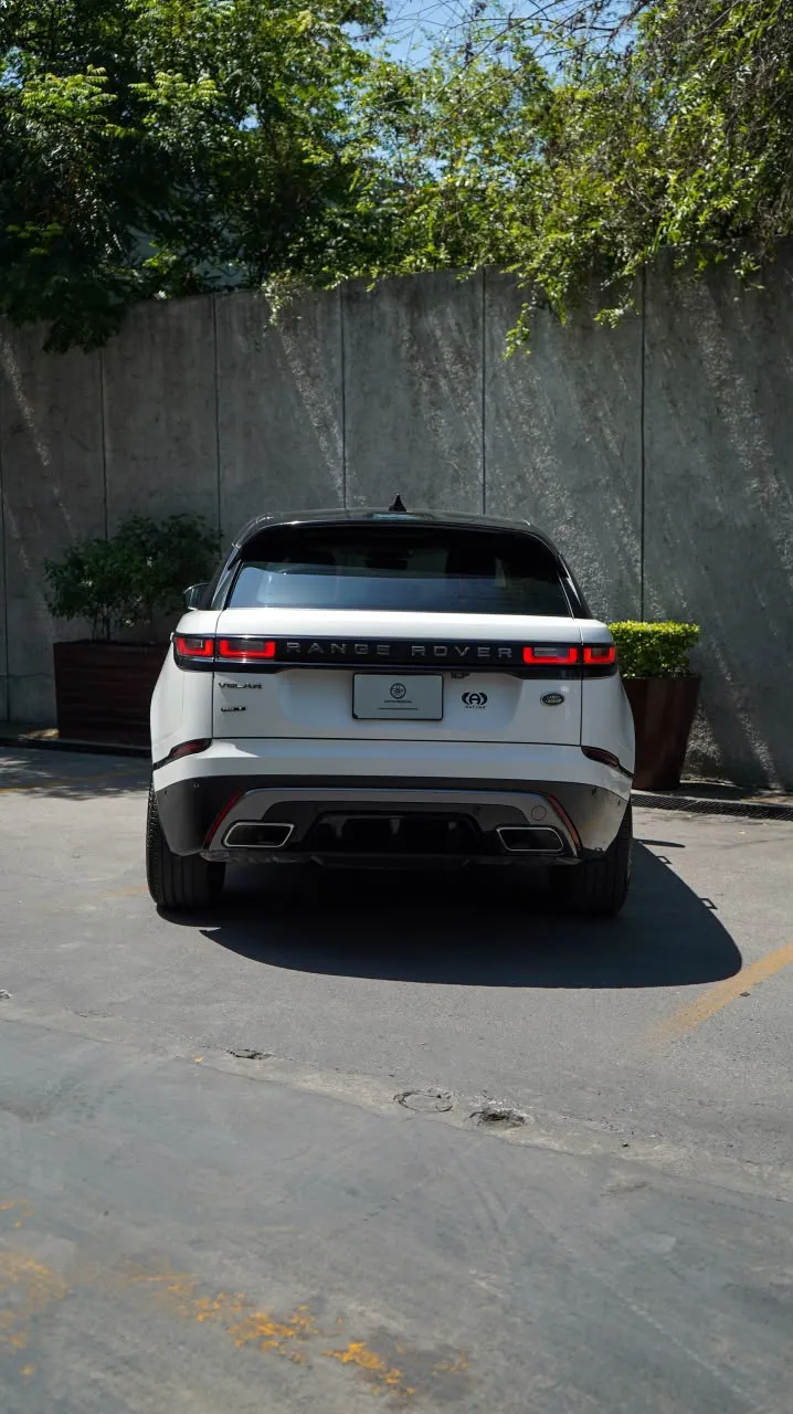 Land Rover Range Rover Velar 2021 — foto 5 de 12