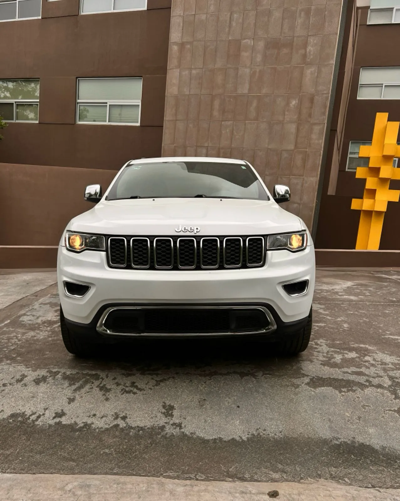 Jeep Grand Cherokee 2017 — foto 11 de 12