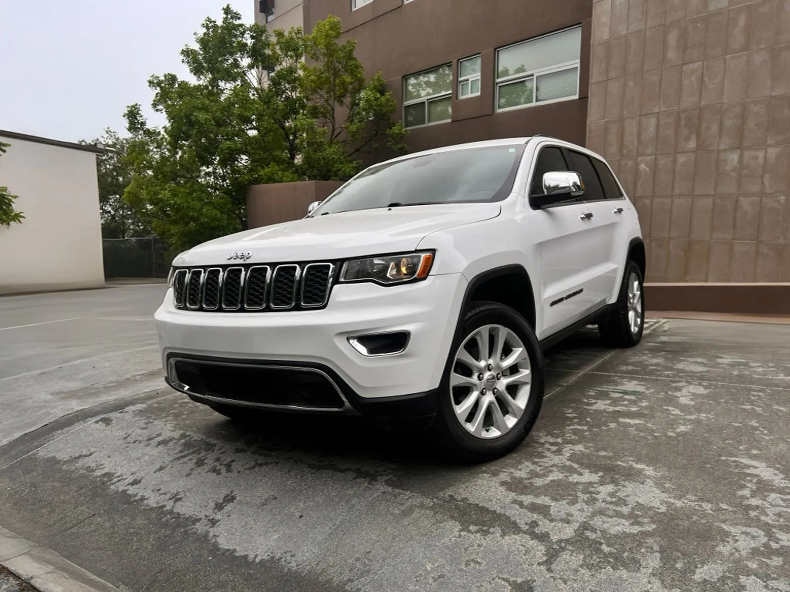 Jeep Grand Cherokee 2017 — foto 2 de 12