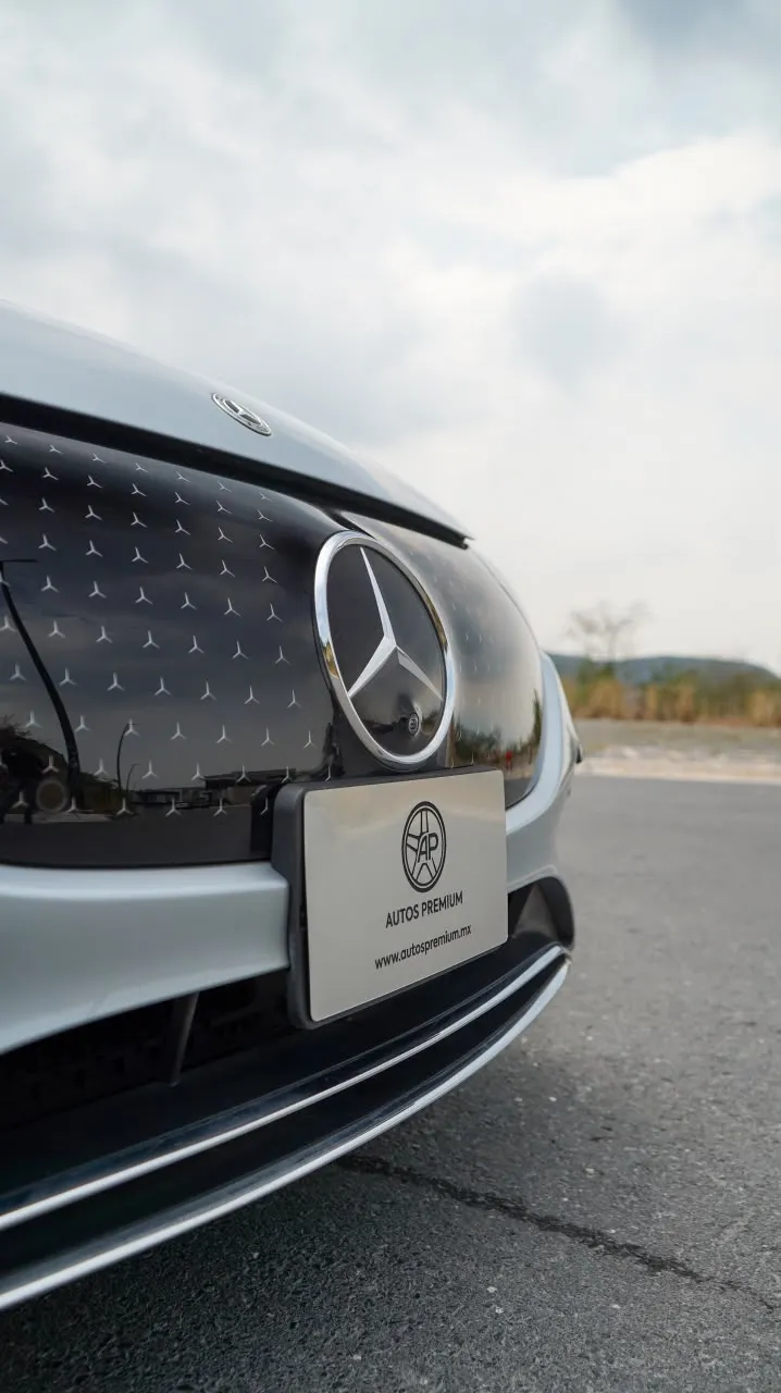 Mercedes-Benz EQE 2023 — foto 8 de 15