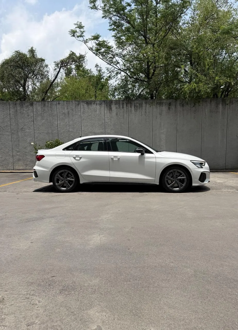 Audi S3 2023 — foto 3 de 8