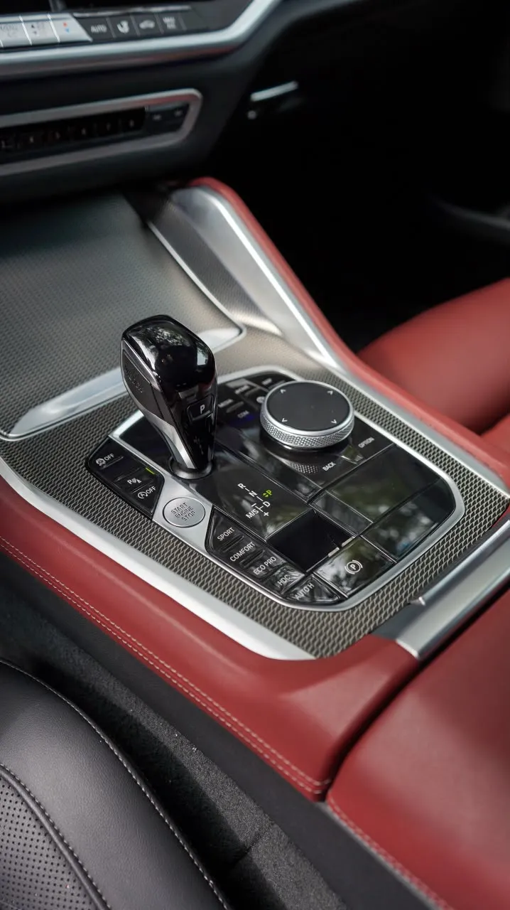BMW X6 2023 — foto 9 de 11