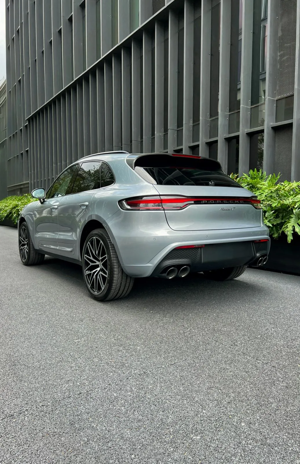 Porsche Macan 2025 — foto 14 de 15