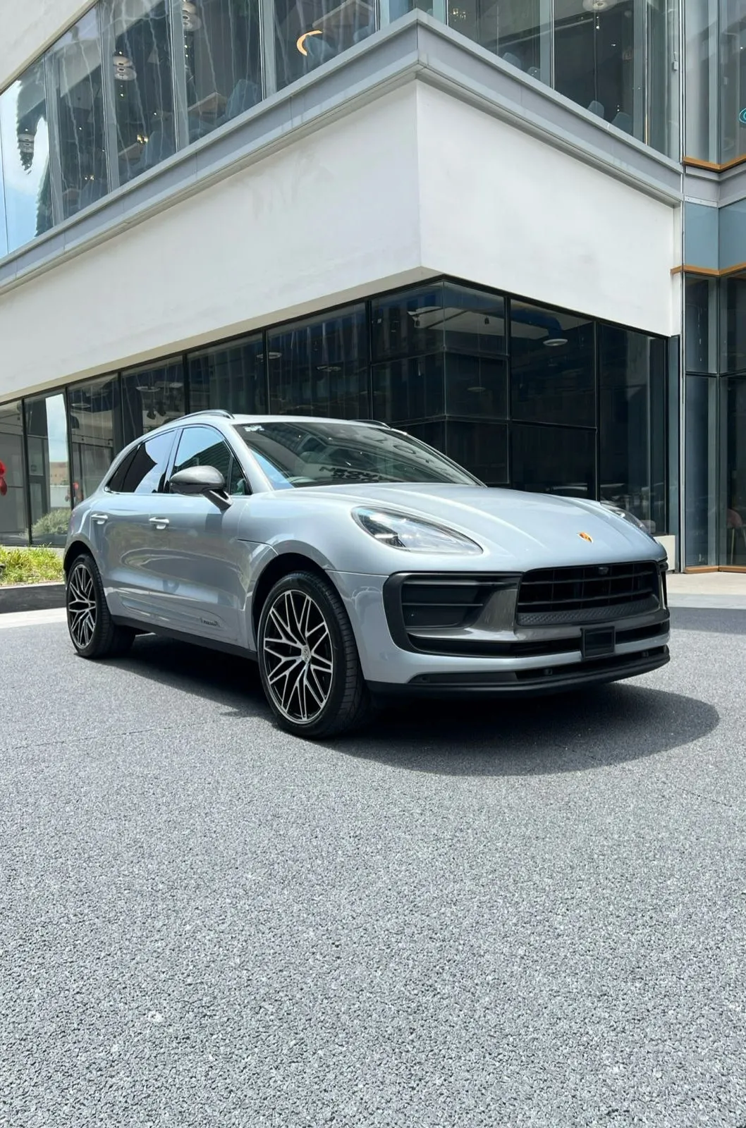 Porsche Macan 2025
