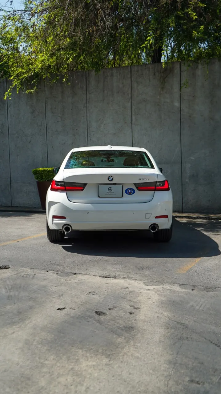 BMW Serie 3 2024 — foto 4 de 11