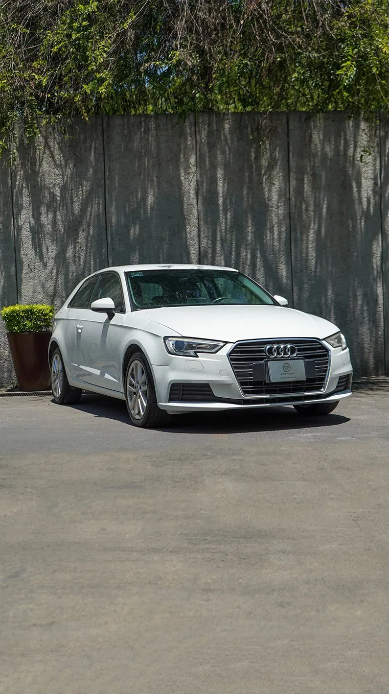 Audi A3 2018 — foto 1 de 9