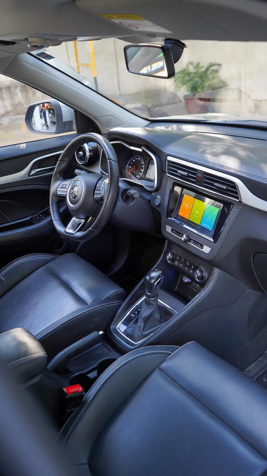 MG Zs 2022 — foto 10 de 11