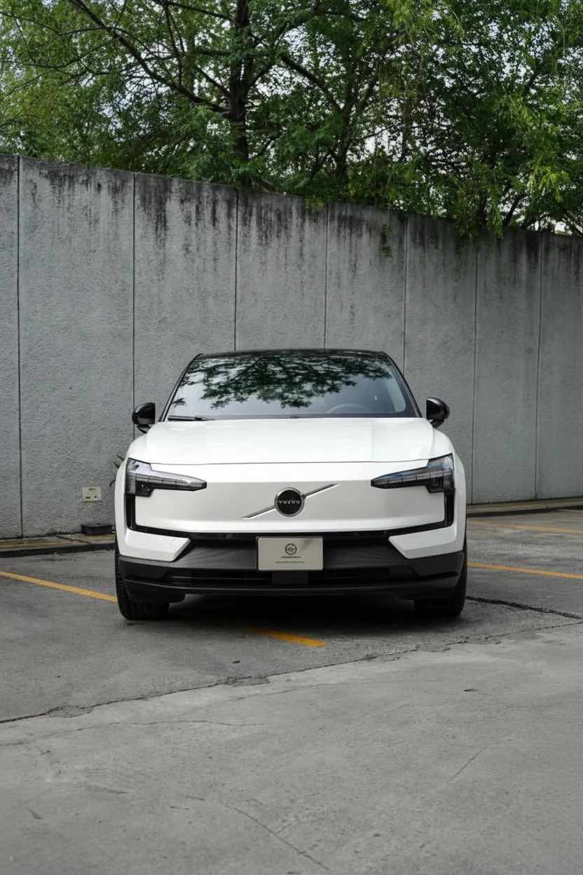 Volvo EX30 2025