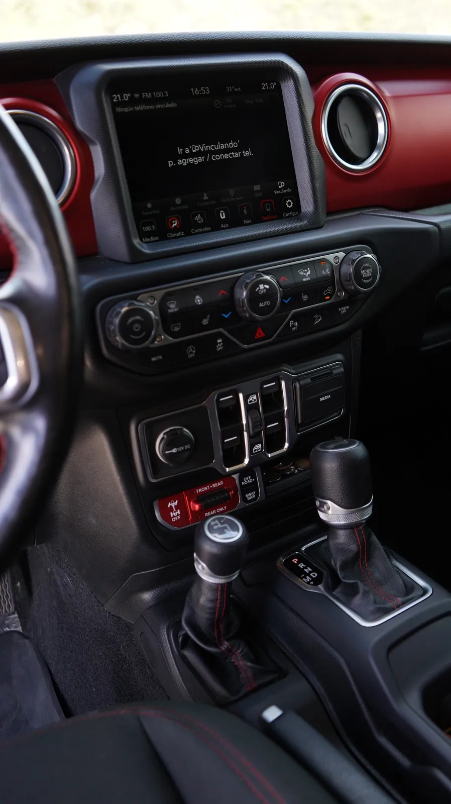 Jeep Wrangler 2021 — foto 6 de 10